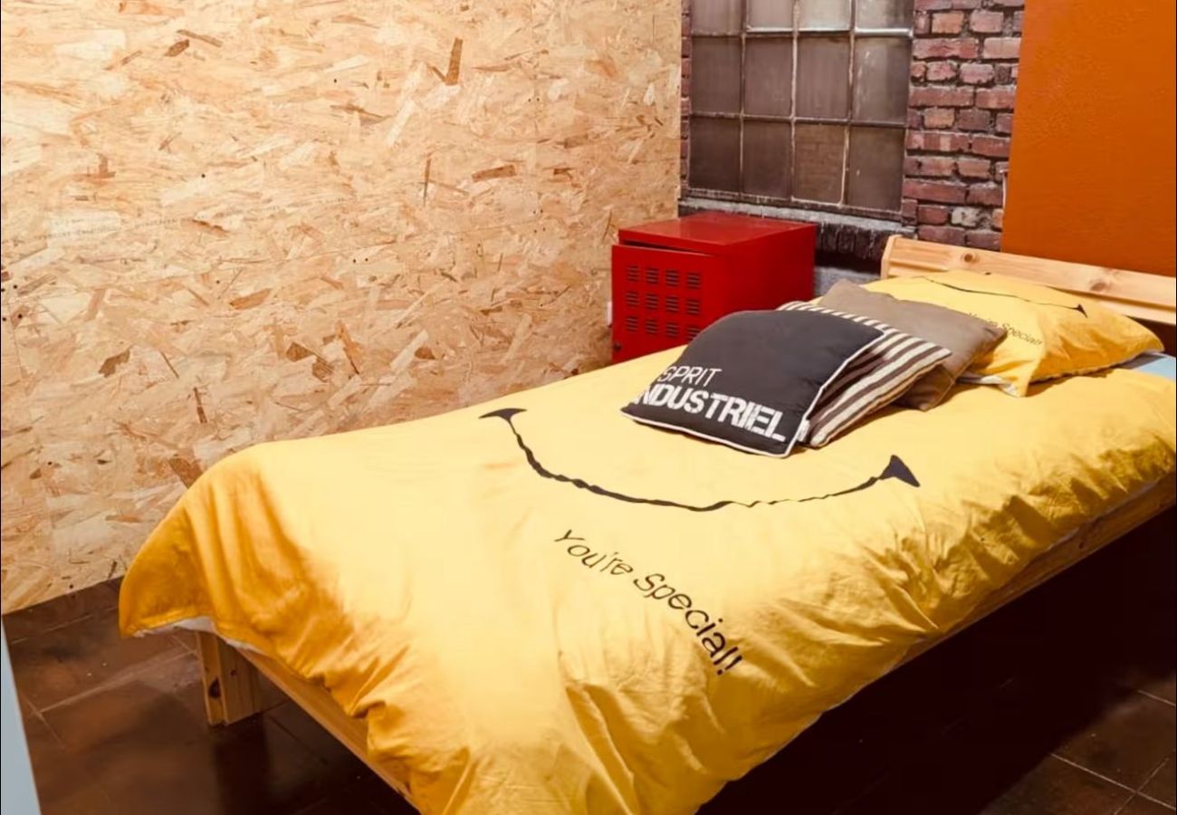 Terraced House in Laning - Comme au Garage