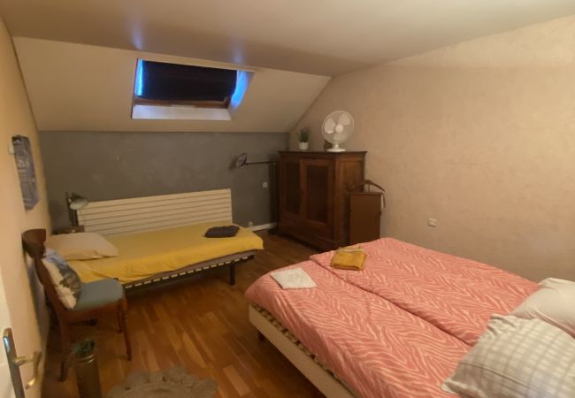 Maison à Hombourg-Haut - Maison Hombourg-Haut 5 chambres 1 lit double 8 lits simples  Maison à Hombourg-Haut - Maison Hombourg-Haut 5 chambres 1 lit double 8 lits simples