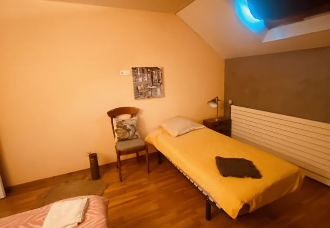 Maison à Hombourg-Haut - Maison Hombourg-Haut 5 chambres 1 lit double 8 lits simples  Maison à Hombourg-Haut - Maison Hombourg-Haut 5 chambres 1 lit double 8 lits simples