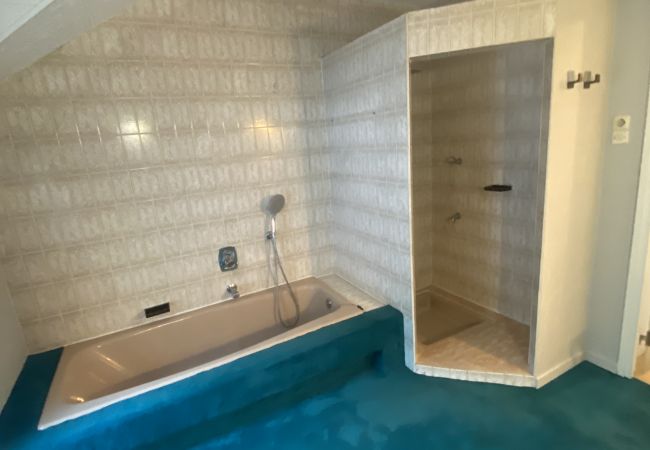 Maison à Hombourg-Haut - Maison Hombourg-Haut 5 chambres 1 lit double 8 lits simples  Maison à Hombourg-Haut - Maison Hombourg-Haut 5 chambres 1 lit double 8 lits simples