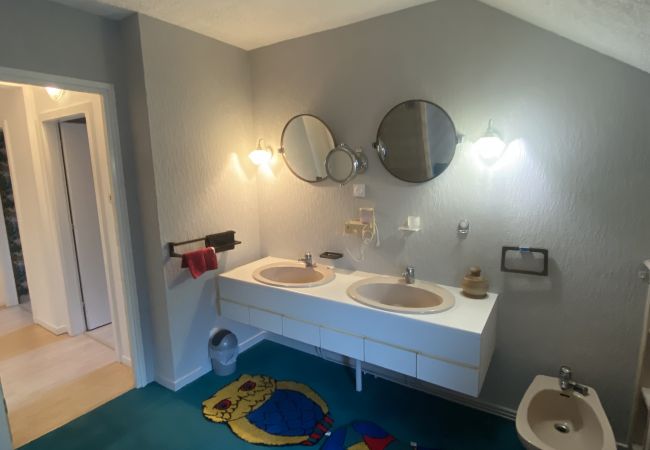 Maison à Hombourg-Haut - Maison Hombourg-Haut 5 chambres 1 lit double 8 lits simples  Maison à Hombourg-Haut - Maison Hombourg-Haut 5 chambres 1 lit double 8 lits simples