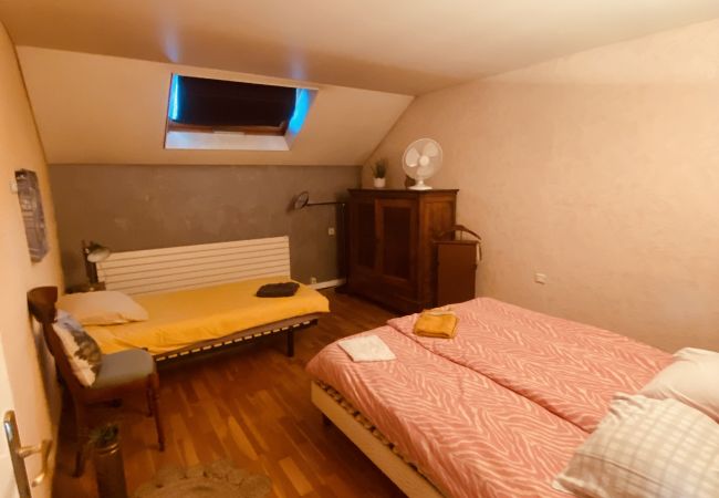 Maison à Hombourg-Haut - Maison Hombourg-Haut 5 chambres 1 lit double 8 lits simples  Maison à Hombourg-Haut - Maison Hombourg-Haut 5 chambres 1 lit double 8 lits simples