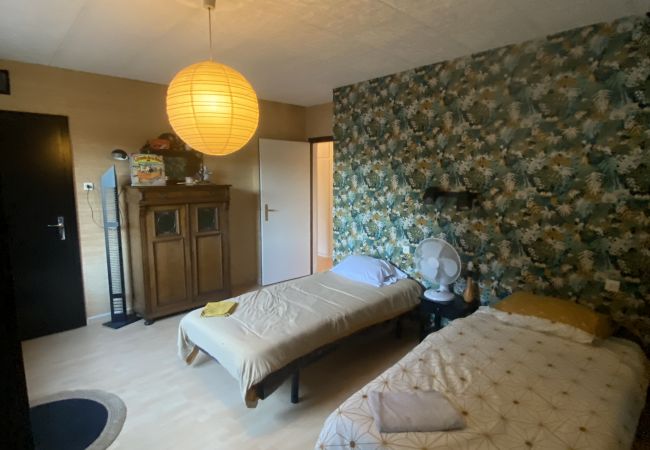 Maison à Hombourg-Haut - Maison Hombourg-Haut 5 chambres 1 lit double 8 lits simples  Maison à Hombourg-Haut - Maison Hombourg-Haut 5 chambres 1 lit double 8 lits simples