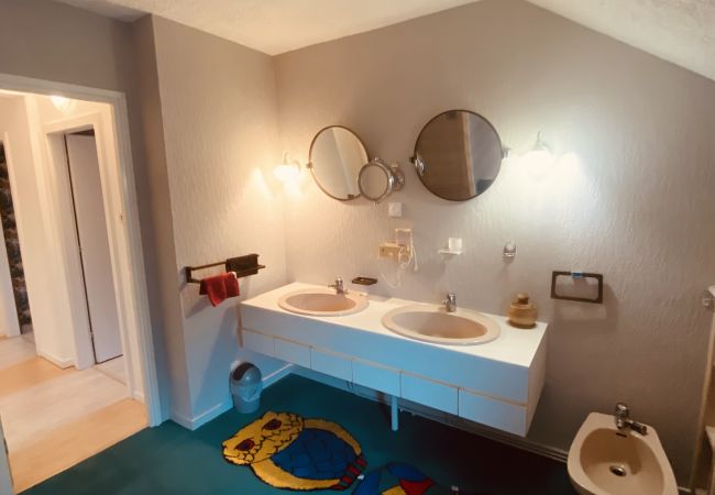 Maison à Hombourg-Haut - Maison Hombourg-Haut 5 chambres 1 lit double 8 lits simples  Maison à Hombourg-Haut - Maison Hombourg-Haut 5 chambres 1 lit double 8 lits simples