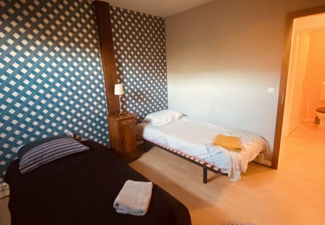 Maison à Hombourg-Haut - Maison Hombourg-Haut 5 chambres 1 lit double 8 lits simples  Maison à Hombourg-Haut - Maison Hombourg-Haut 5 chambres 1 lit double 8 lits simples