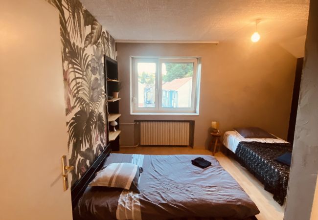 Maison à Hombourg-Haut - Maison Hombourg-Haut 5 chambres 1 lit double 8 lits simples  Maison à Hombourg-Haut - Maison Hombourg-Haut 5 chambres 1 lit double 8 lits simples