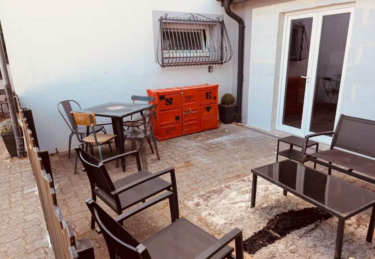 Maison mitoyenne à Laning - Comme au Garage