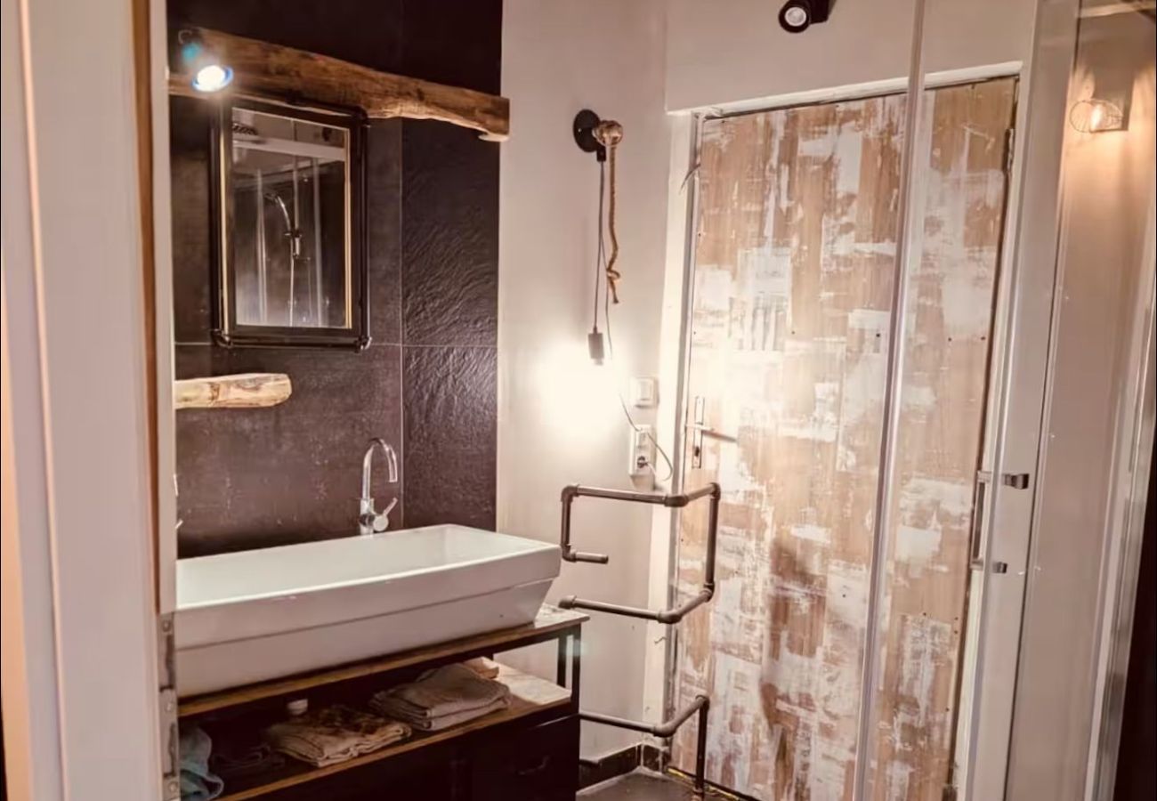 Maison mitoyenne à Laning - Comme au Garage